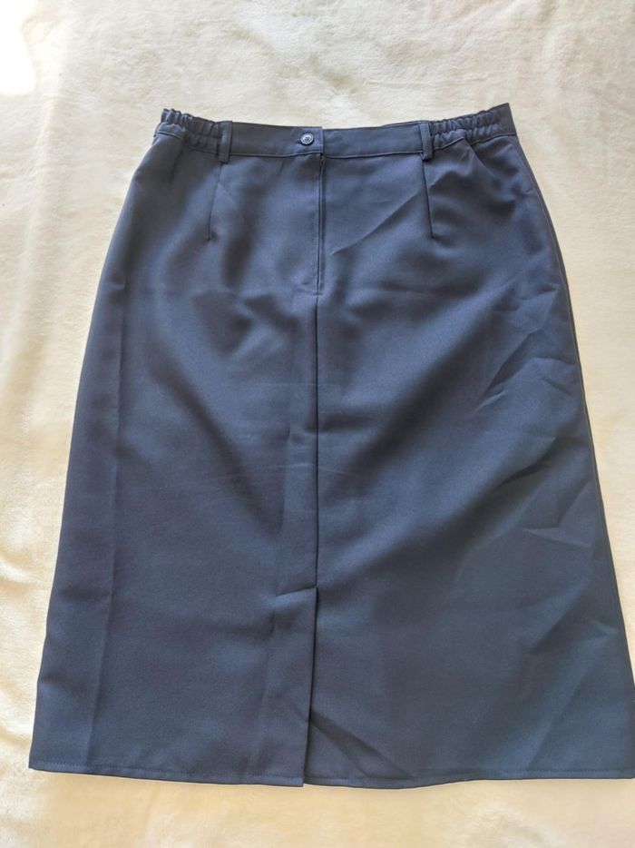 Jupe mi-longue originale taille 40 - photo numéro 3