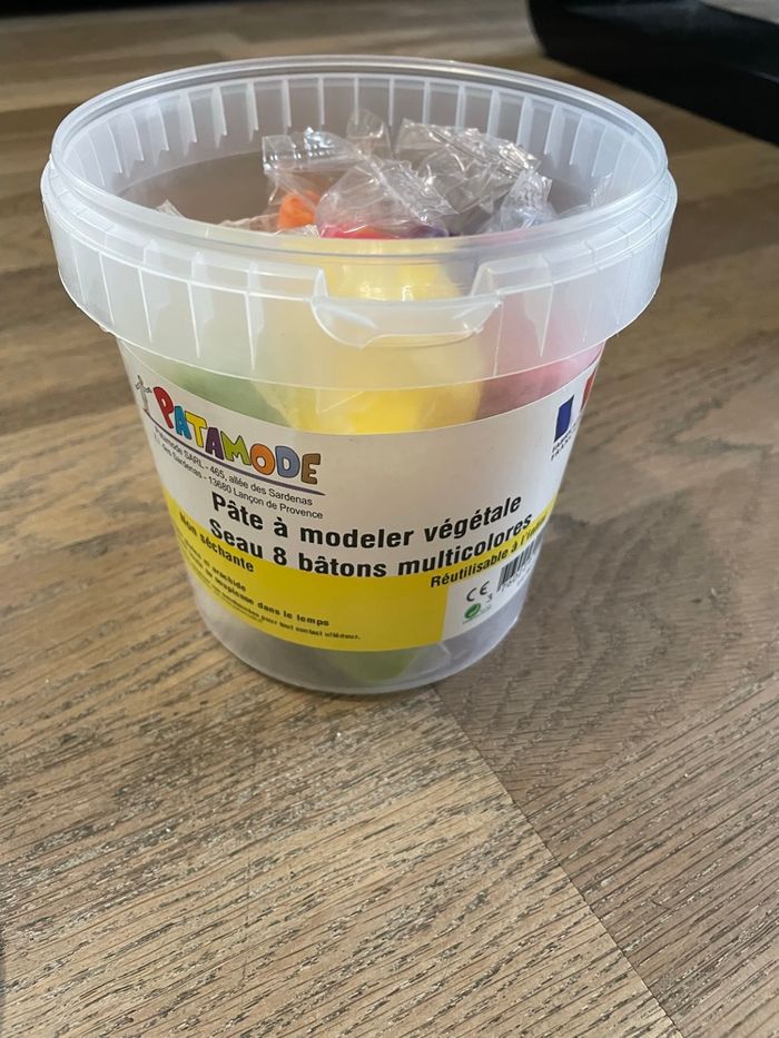 Pâte à modeler non séchante