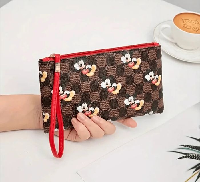 Pochette Disney Mickey en simili cuir neuve