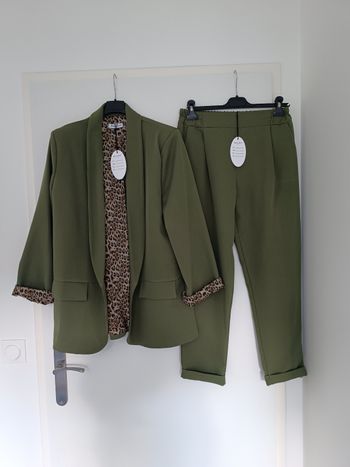 Ensemble femme neuf avec étiquette (140€