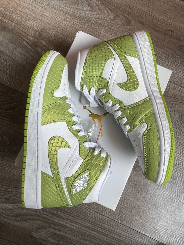 Nike Jordan 1 Mid Green Python - photo numéro 4