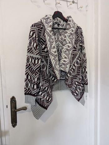 Gillet blanc et bordeaux bohème Jennyfer 38/M femme très bon état