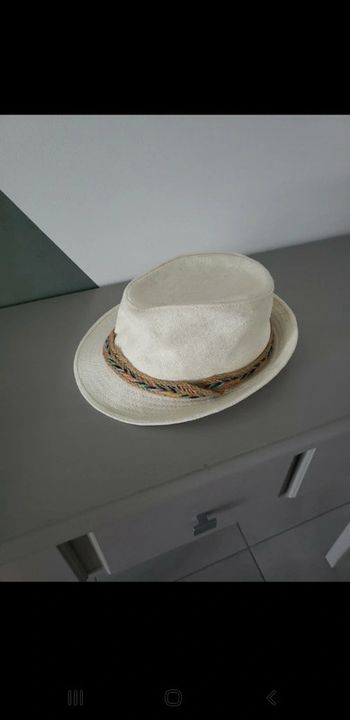 Chapeau