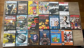 Lot de 19 jeux pc en l’etat