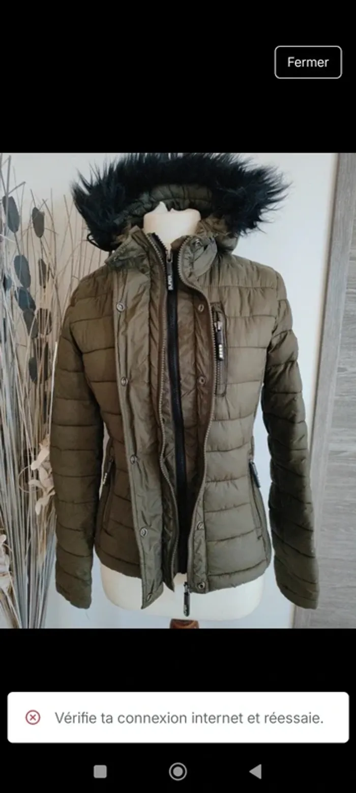 Superbe doudoune Superdry S kaki