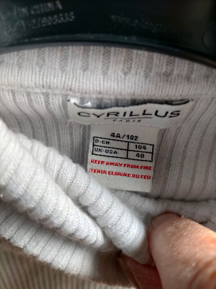 Joli pull Cyrillus 4 ans - photo numéro 2