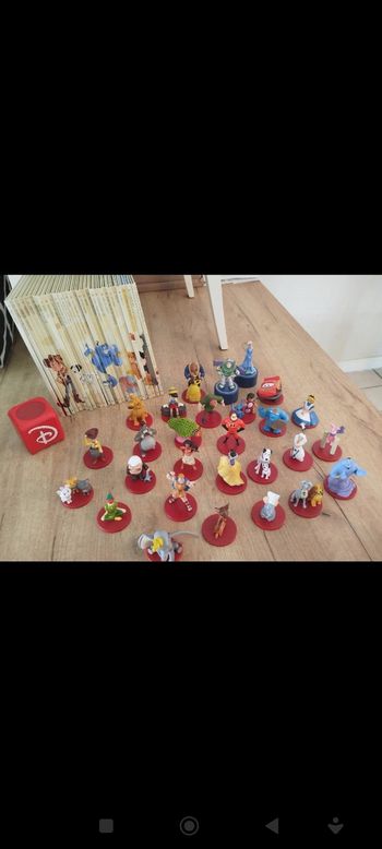 Livres et figurines audio conte