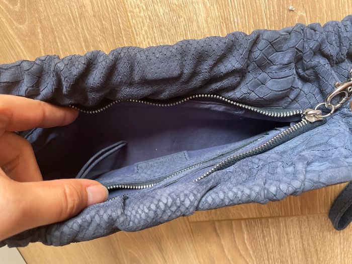 Pochette Paul & Joe cuir façon serpent bleu gris - photo numéro 4