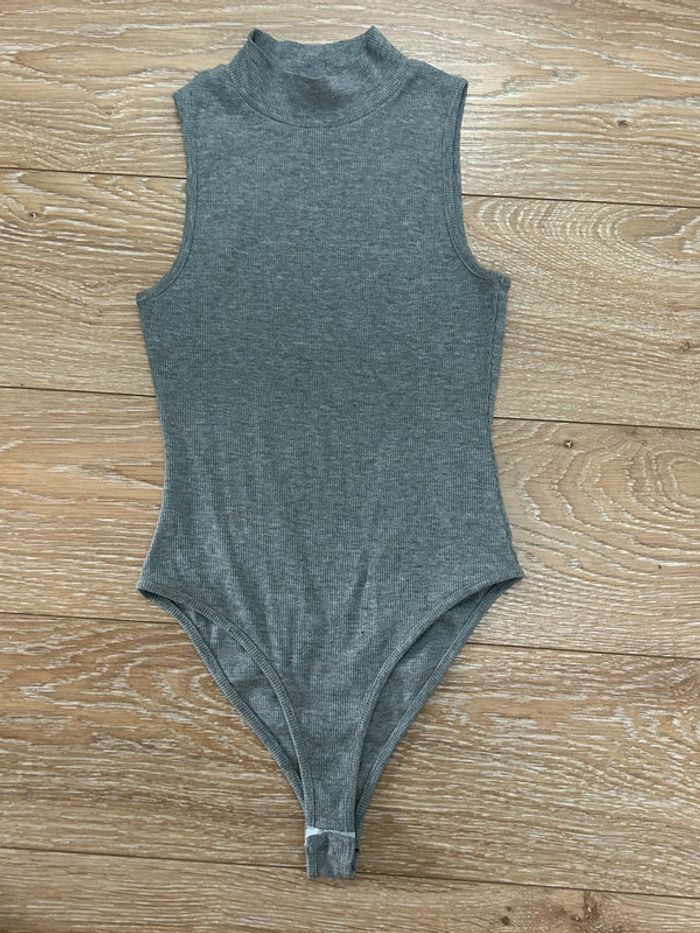 Bodie sans manches  une pièce gris souris taille 8 36