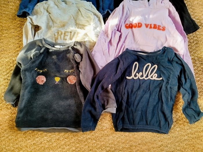 Lot pulls et gilets fille 4 ans - photo numéro 3
