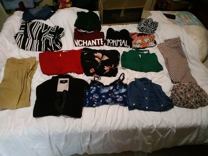 Lot de 16 vêtements, taille 38/M