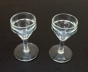 2 verres à pied Bistrot Verre transparent à facettes