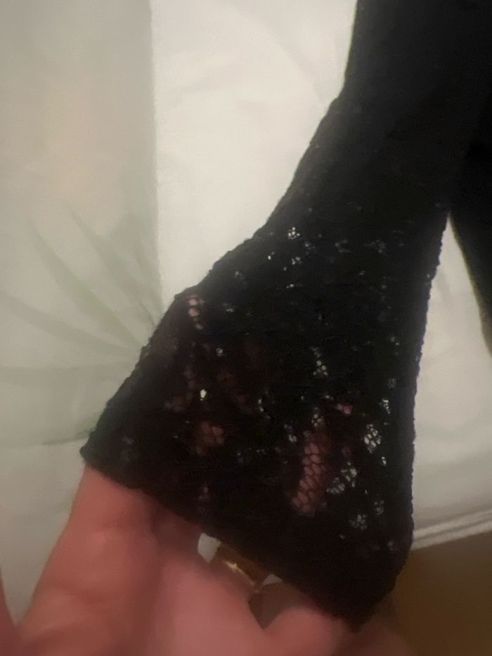 Haut noir - photo numéro 2