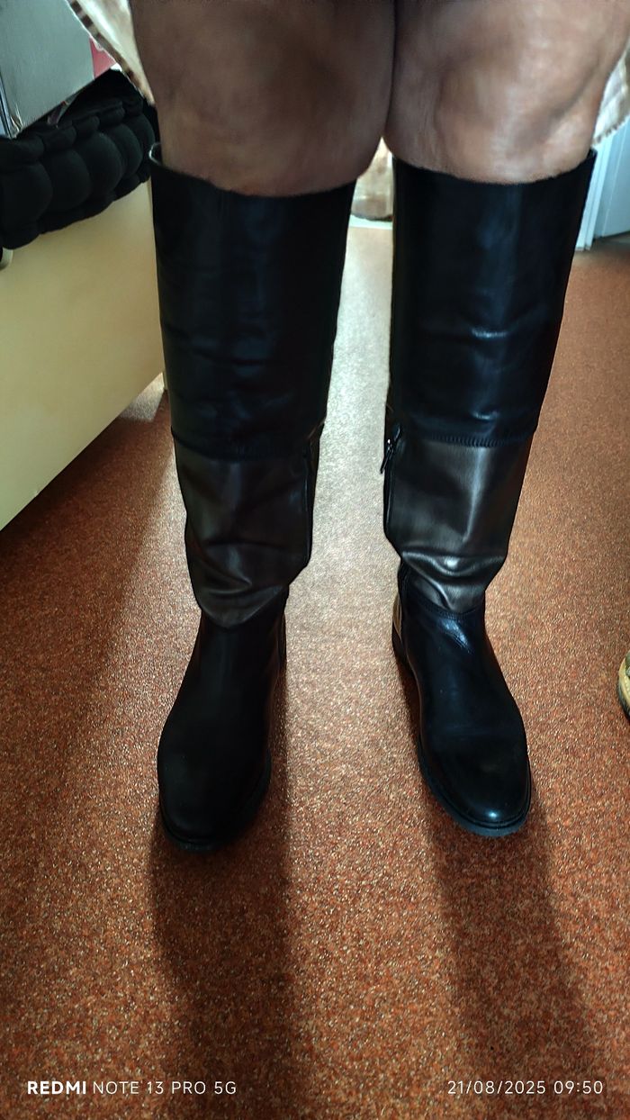 Paire de bottes noires et cuivré - photo numéro 5