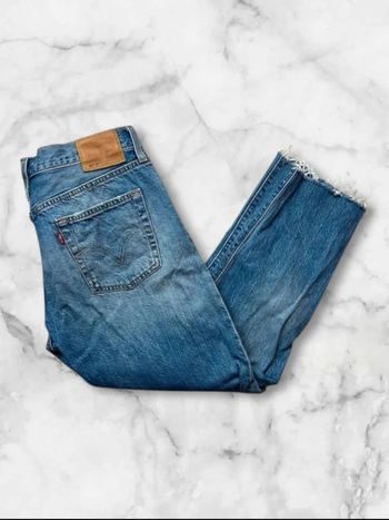 Jean Levi’s 501 CT recoupé et volontairement troué Vintage Effet Destroy W28 L34