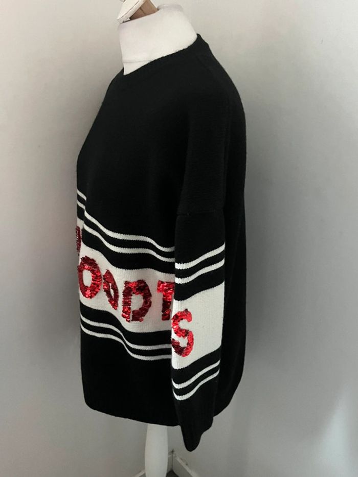 Pull noir blanc et sequins rouge Maje M - photo numéro 4
