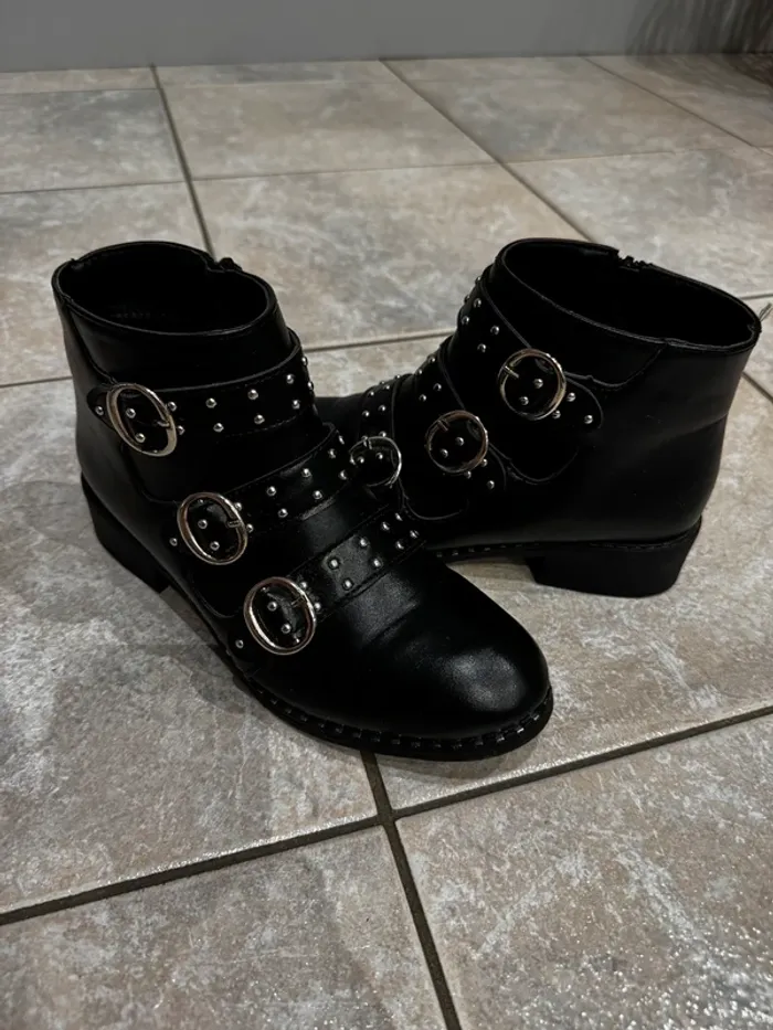 Bottines noires MIM 37