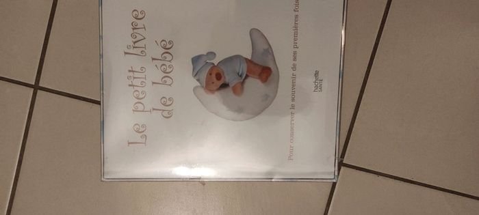 Coffret neuf mon livre de bébé avec peluche doudou lapin - photo numéro 3