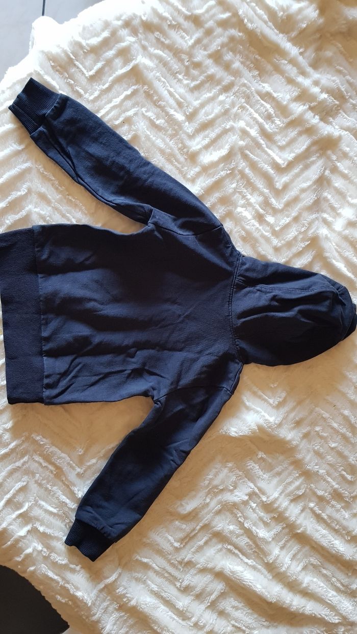 Sweat a capuche bleu marine - photo numéro 2