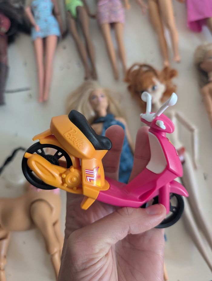 Lot Barbie poupées et accessoires - photo numéro 7