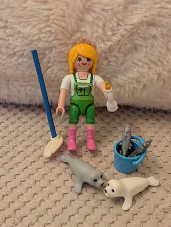 Playmobil Zoo 9418 - Soigneuse avec bébés phoques