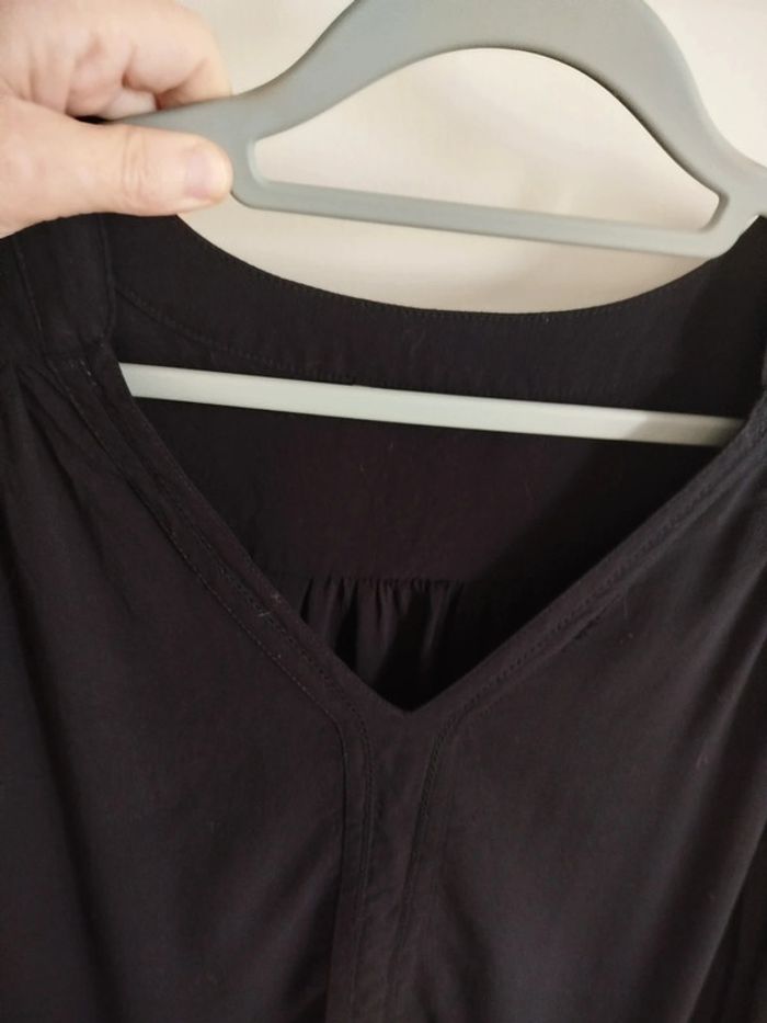 Très joli haut noir Camaïeu taille 36.38 - photo numéro 5