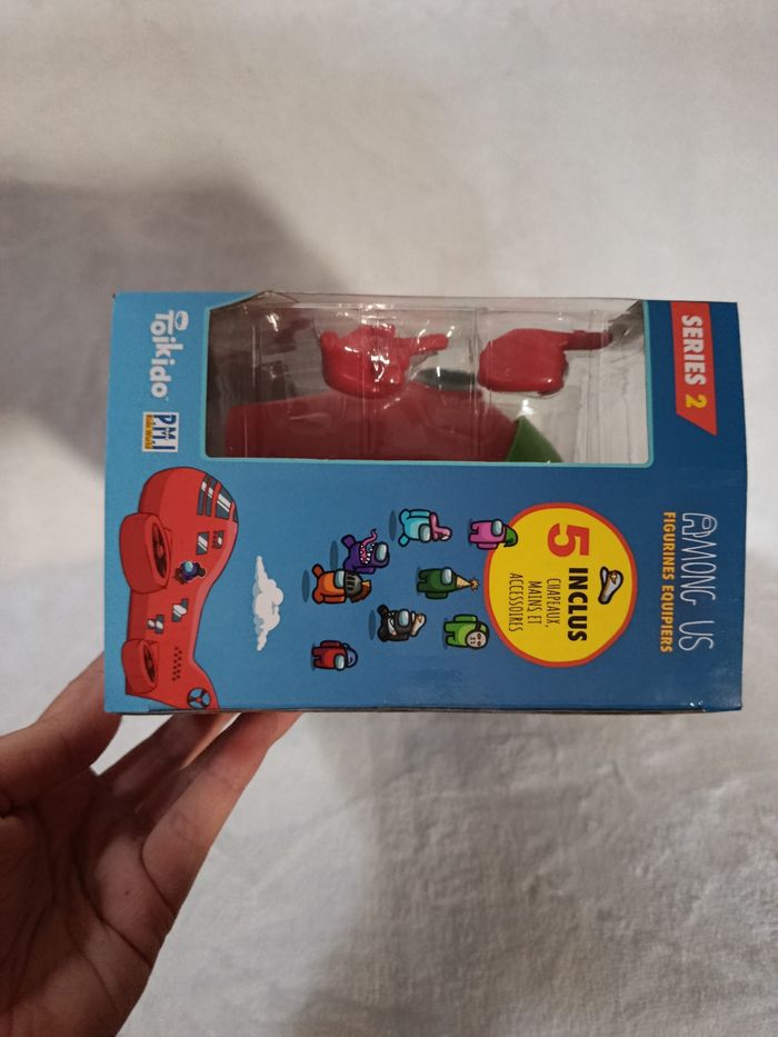 Revente cadeau : coffret 2 figurines  " among us " ( bien tout lire merci) - photo numéro 4