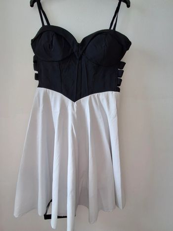 Robe fluide bicolore ouverture dos