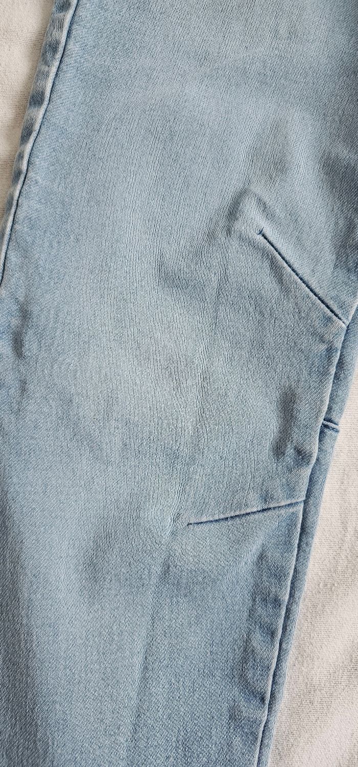 Jean enfant de la marque Primark 10 ans - photo numéro 2