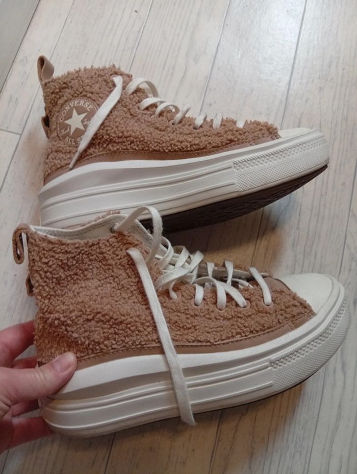Converse a plateforme