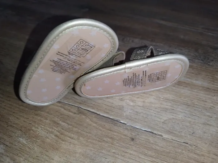 Chaussures 12-18 mois - photo numéro 2