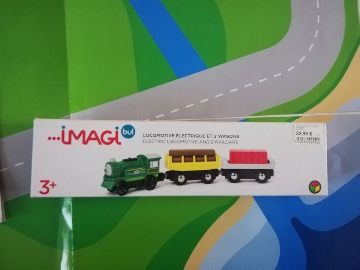 Train en bois - photo numéro 2