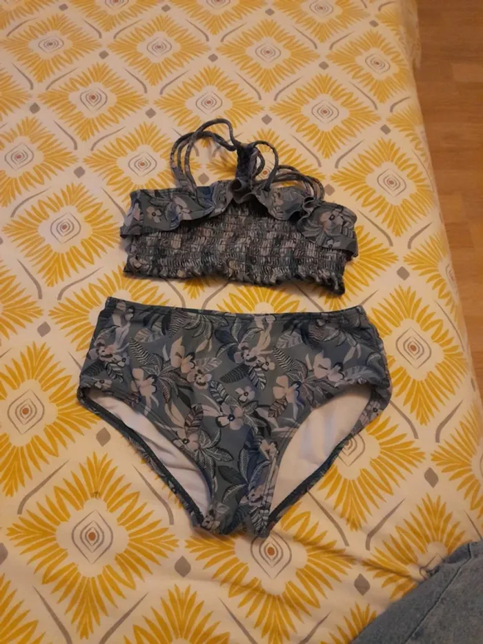 Maillot de bain Vertbaudet 8 ans