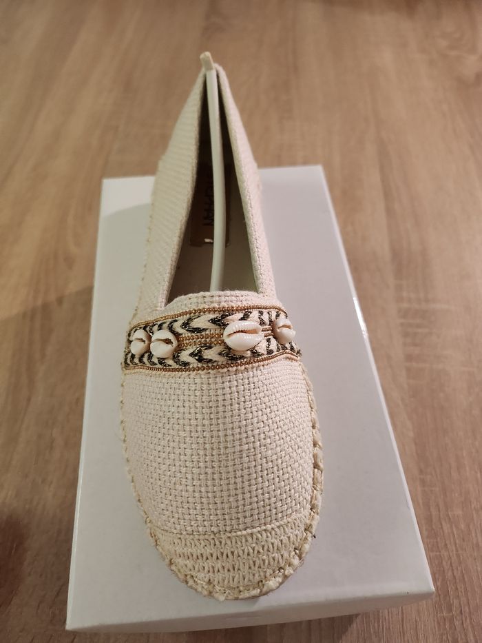 Lot de 5 paires de chaussures/claquettes neuf - photo numéro 3
