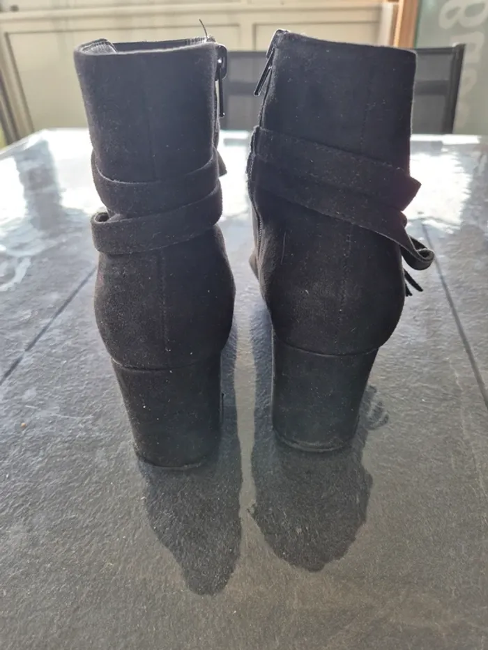Paire de Bottines - taille 37 - photo numéro 7