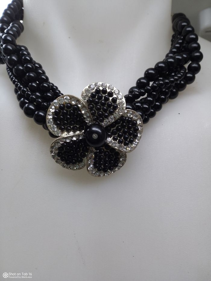 Superbe collier chic chic ras du coup de style gothique à perle naturel - photo numéro 2