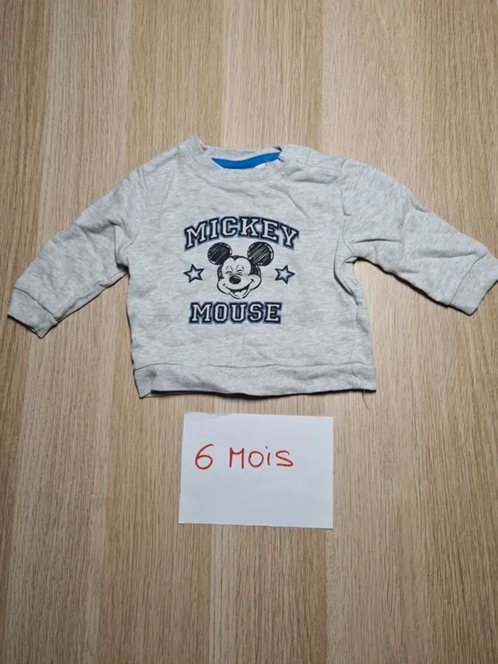 Pull mickey gris