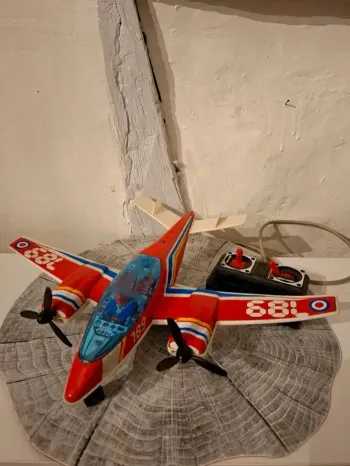 Avion 789 jouet filoguidé Joustra