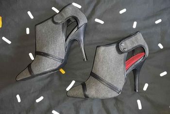 Magnifique escarpins gris P 37