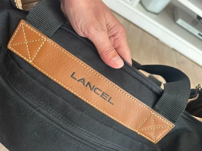 Lancel sac de voyage noir / valise week end - photo numéro 12