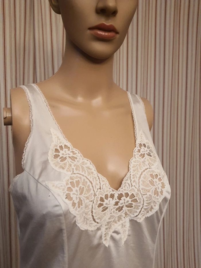 Jolie Nuisette blanche/créme Valisere eu 40 - photo numéro 9
