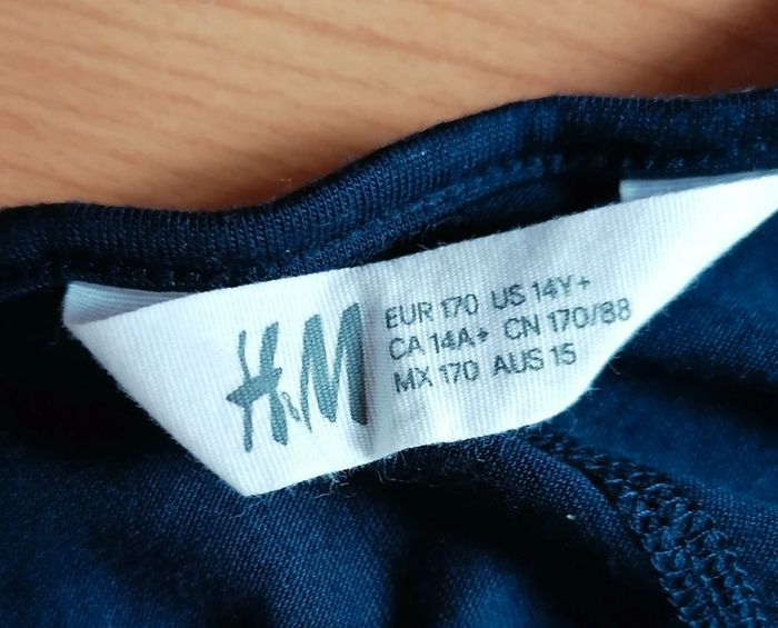 T-shirt épaules nues 14 ans 1m70 - photo numéro 3