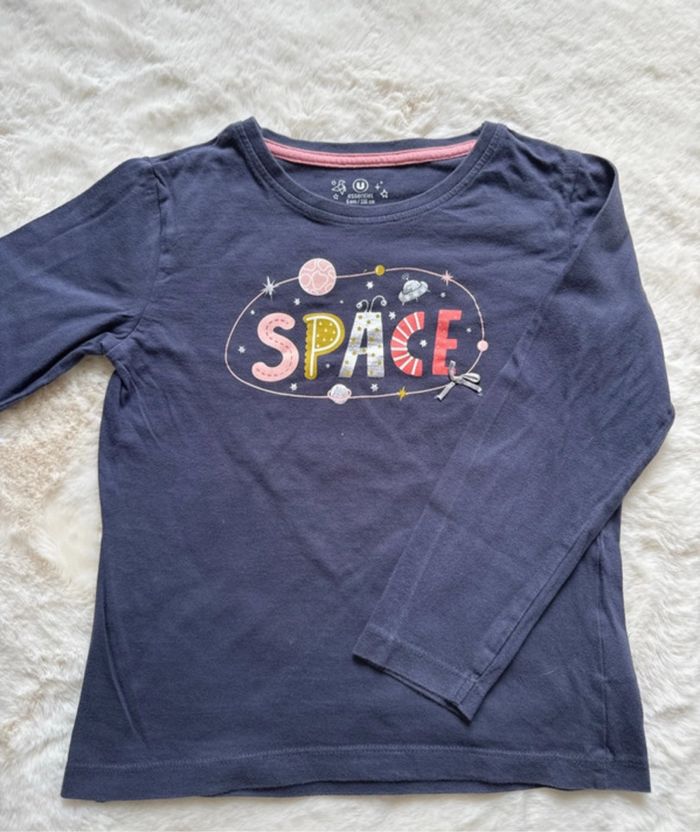 T-shirt U essentiel taille 6 ans