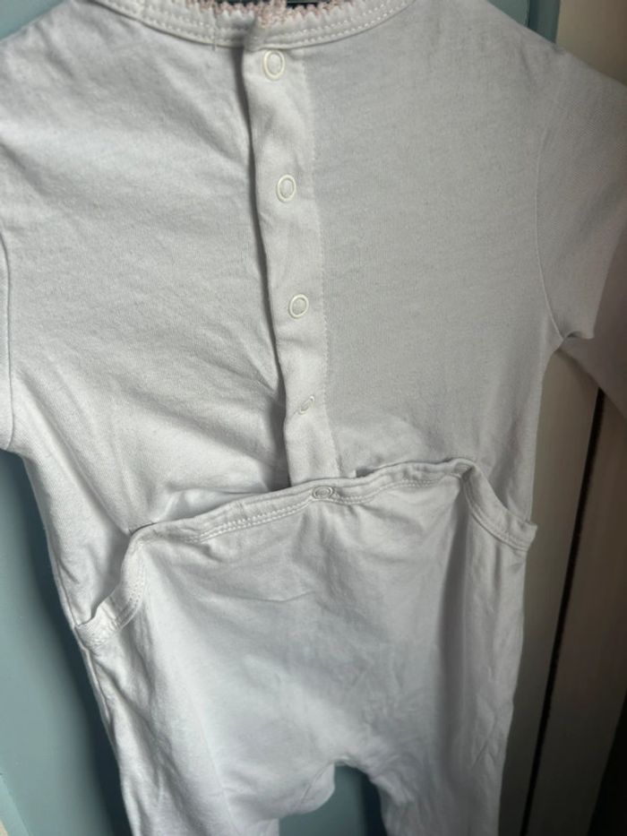 🐱 Pyjama fin Kiabi – Blanc – Motif tête de chat – 12 mois 🐾 - photo numéro 4