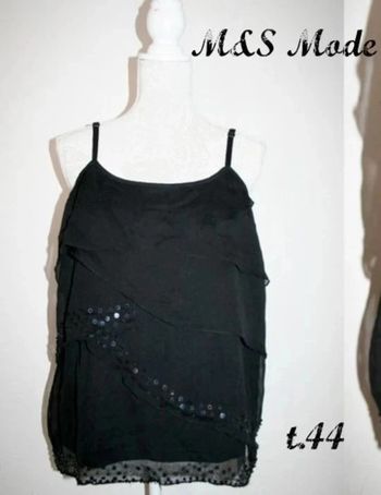 Haut voile noir à bretelles