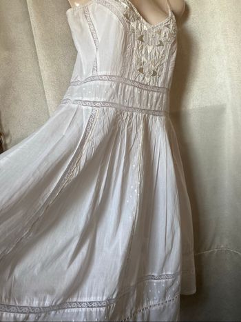 Robe indienne blanche à bretelles L Zara