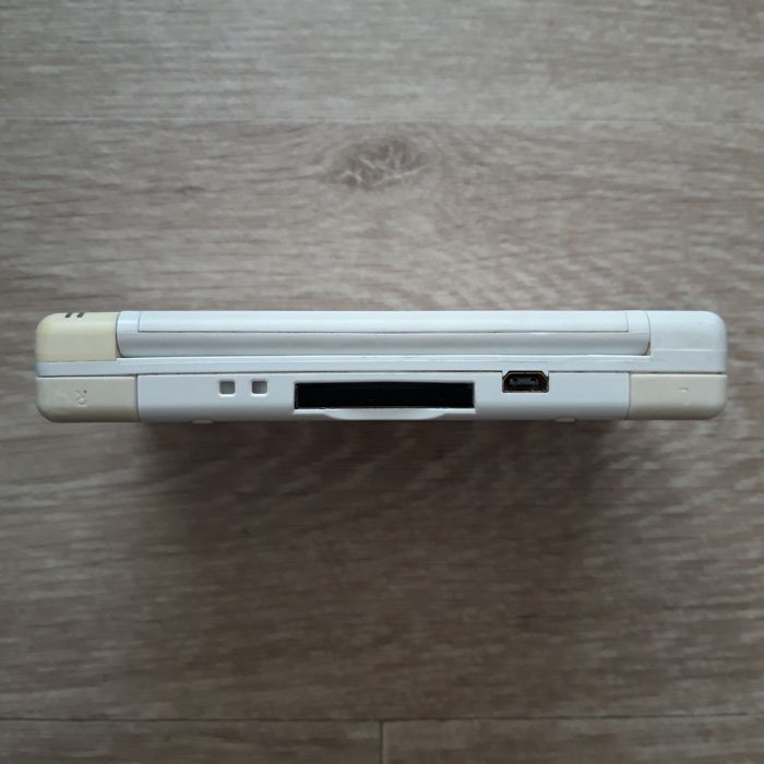 Console Nintendo DS Lite blanche avec stylet + chargeur - photo numéro 6
