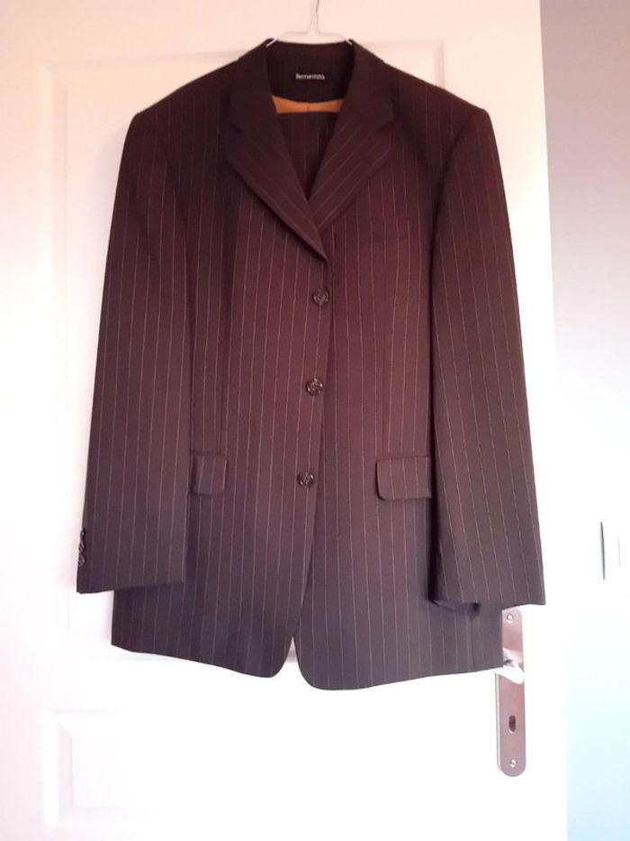 Costume noir à rayures pour homme - photo numéro 14
