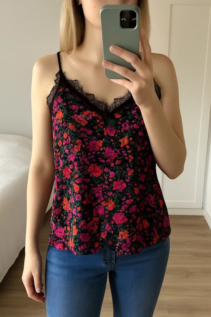 Top fleuri à dentelle – Jubylee – Taille M/L - photo numéro 3