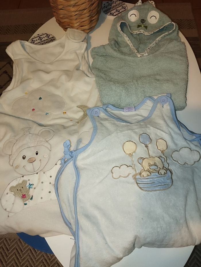 Lot gigoteuse cape de bain